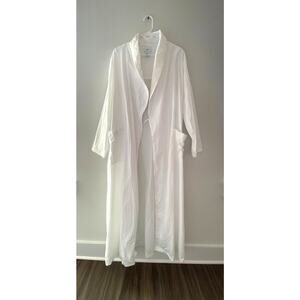 Cabernet White Cotton Lace Trim Long Robe (Size L)